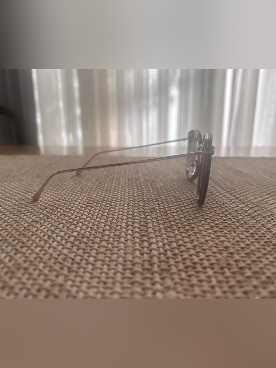 Tom Ford Charlotte 62mm Gold Tone w/Havana Tortoise Butterfly Shape Polarized. main image 6